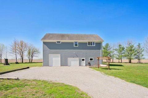 Photo of 13032 S County Road 300 Road, Galveston, IN 46932 (MLS # 202615038)