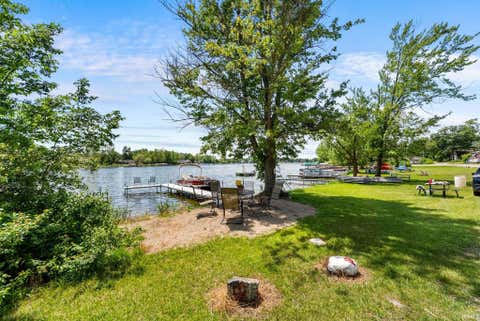 Tiny photo for 5521 N Fish Hatchery Road, Columbia City, IN 46725 (MLS # 202613687)