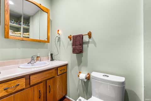 Tiny photo for 5521 N Fish Hatchery Road, Columbia City, IN 46725 (MLS # 202613687)