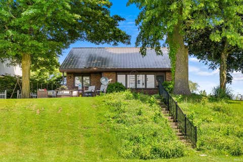 Photo of 5521 N Fish Hatchery Road, Columbia City, IN 46725 (MLS # 202613687)