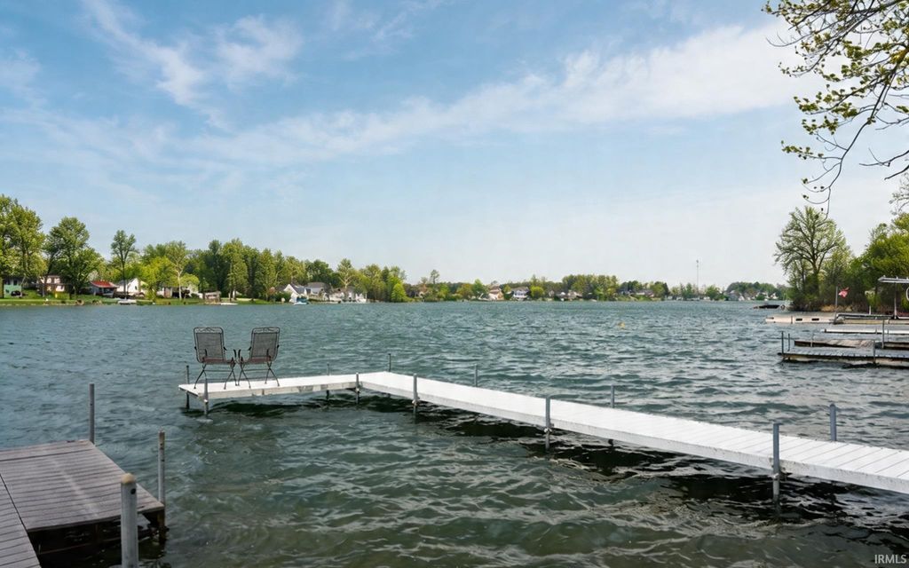 Photo of 5521 N Fish Hatchery Road, Columbia City, IN 46725 (MLS # 202613687)