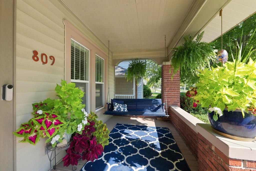 Photo of 809 S Jackson Street, Auburn, IN 46706 (MLS # 202635909)