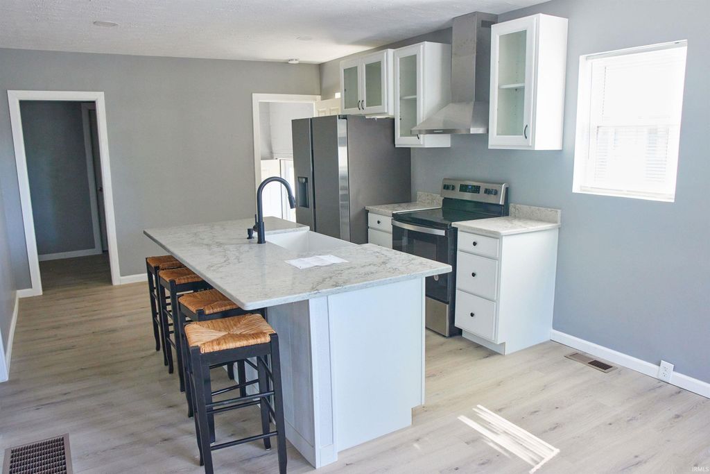 Photo of 970 2nd Avenue, Jasper, IN 47546 (MLS # 202612588)