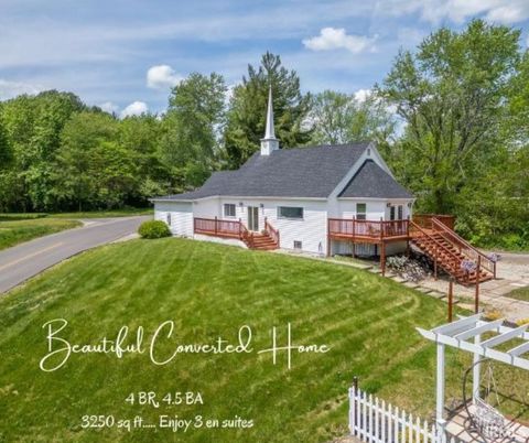 Photo of 7425 S Harmony Road, Bloomington, IN 47403 (MLS # 202612345)