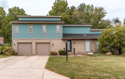 Tiny photo for 51843 Trowbridge Lane, South Bend, IN 46637 (MLS # 202538442)