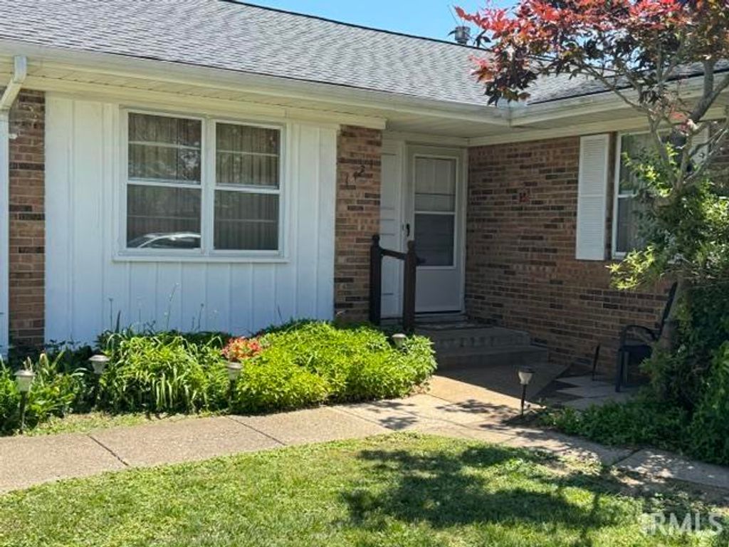 Photo of 1424 Continental Drive, Evansville, IN 47715 (MLS # 202618090)