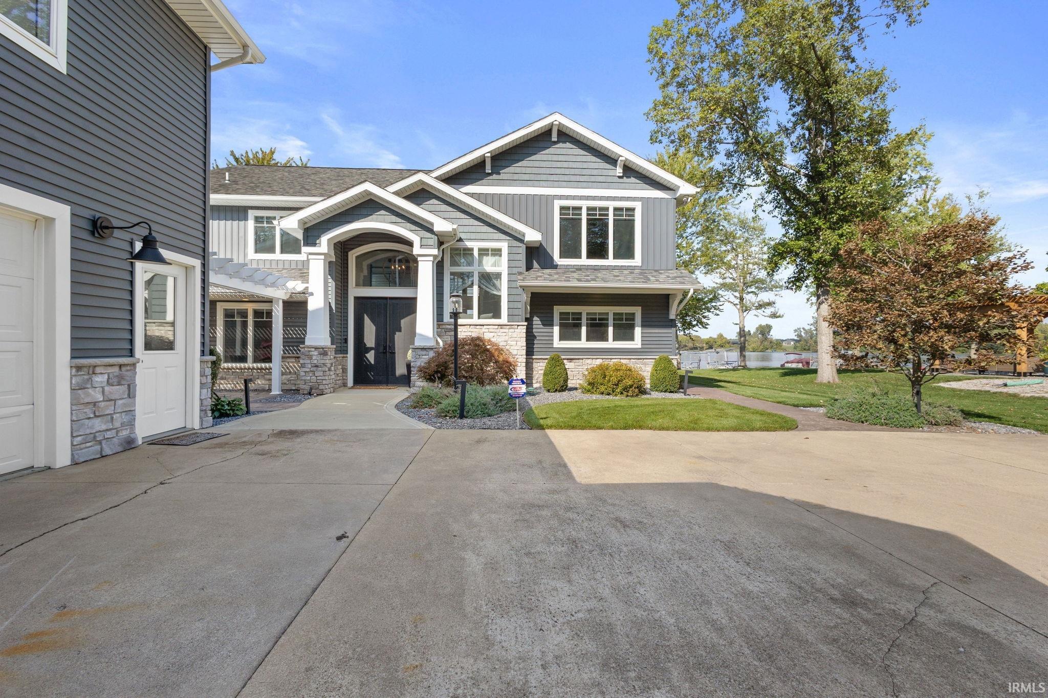 Wolcottville, Indiana 46795, United States, 6 Bedrooms Bedrooms, ,5 BathroomsBathrooms,Residential,Active,222171