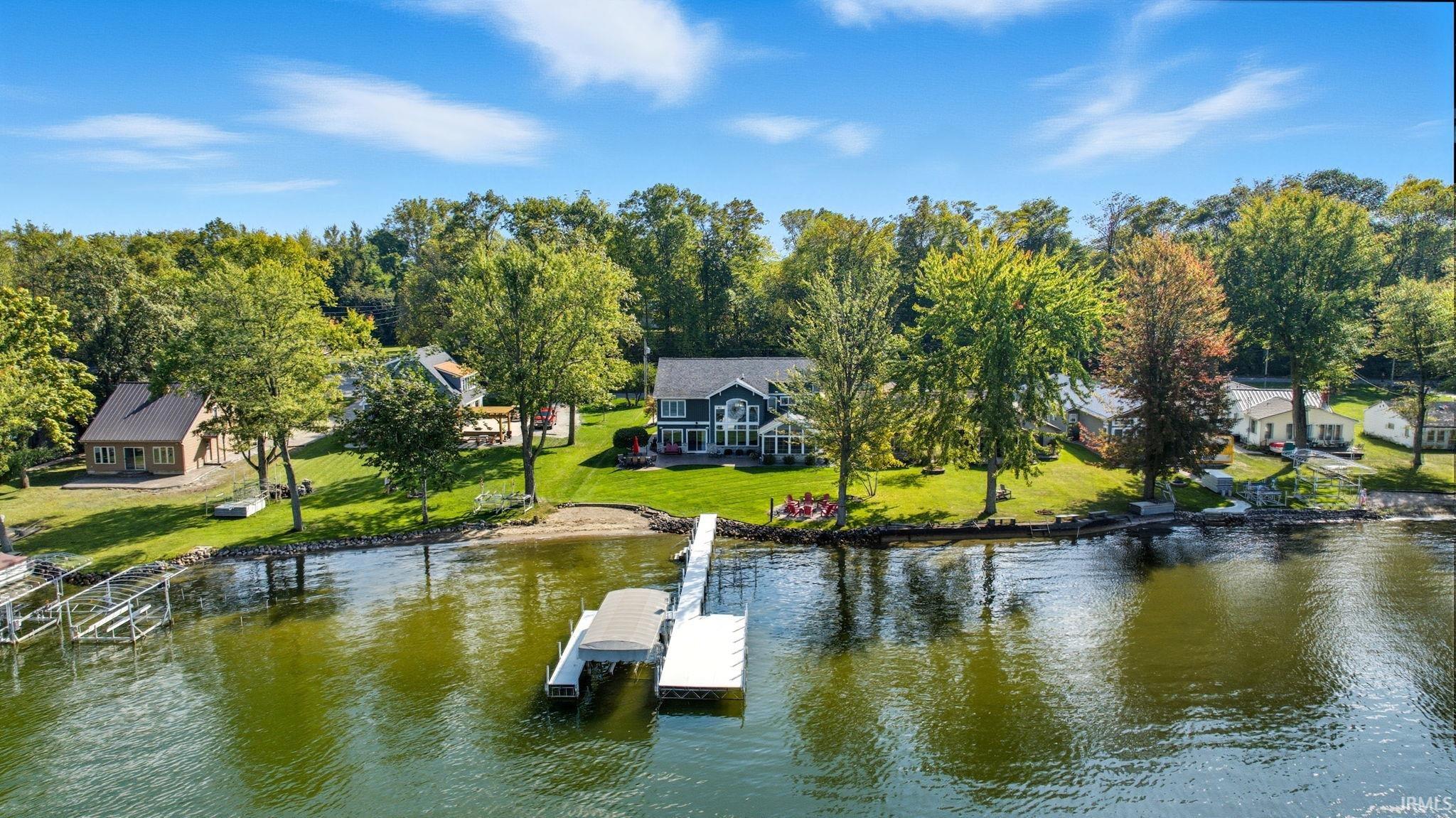 Wolcottville, Indiana 46795, United States, 6 Bedrooms Bedrooms, ,5 BathroomsBathrooms,Residential,Active,222171