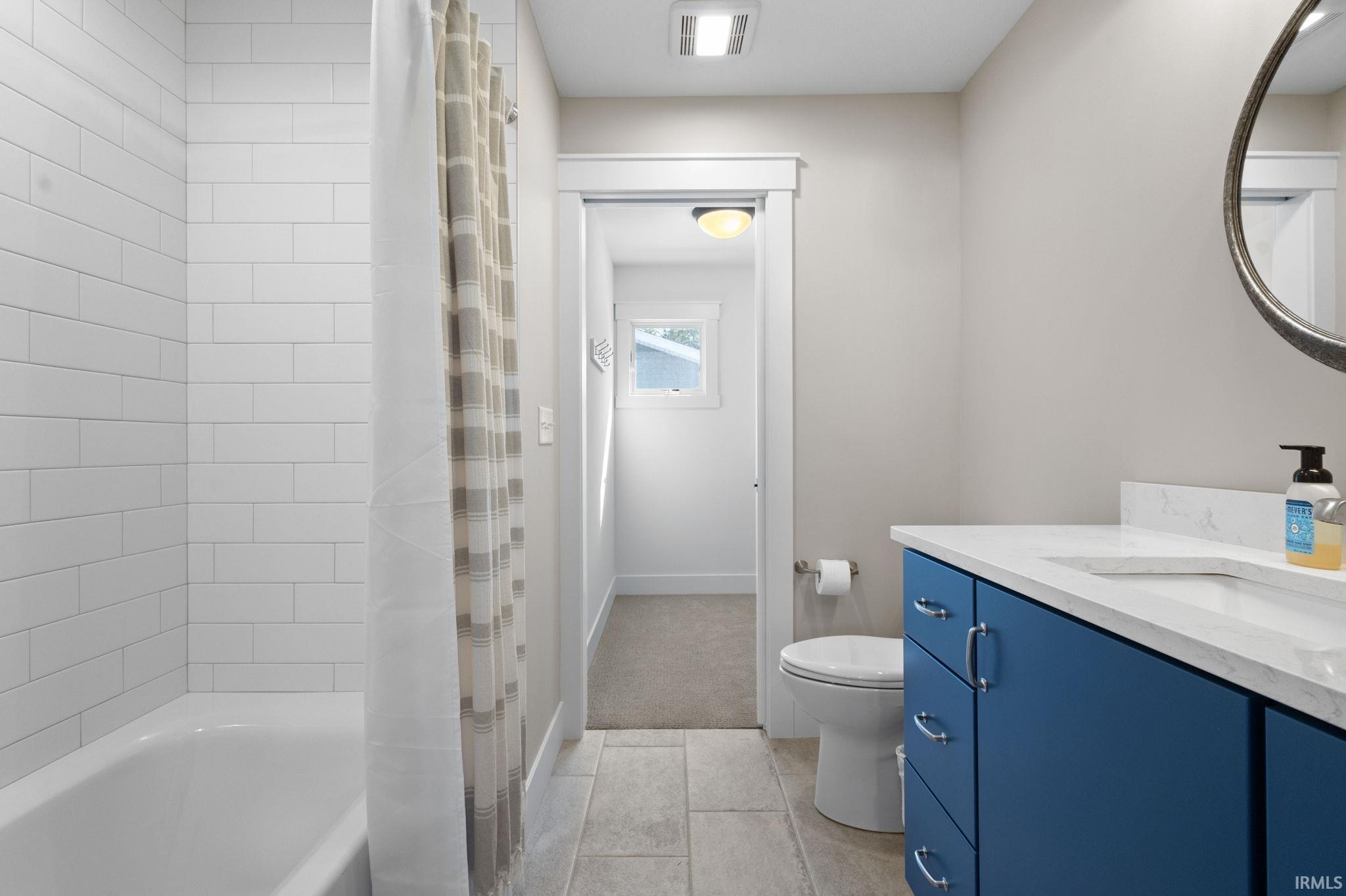 Wolcottville, Indiana 46795, United States, 6 Bedrooms Bedrooms, ,5 BathroomsBathrooms,Residential,Active,222171