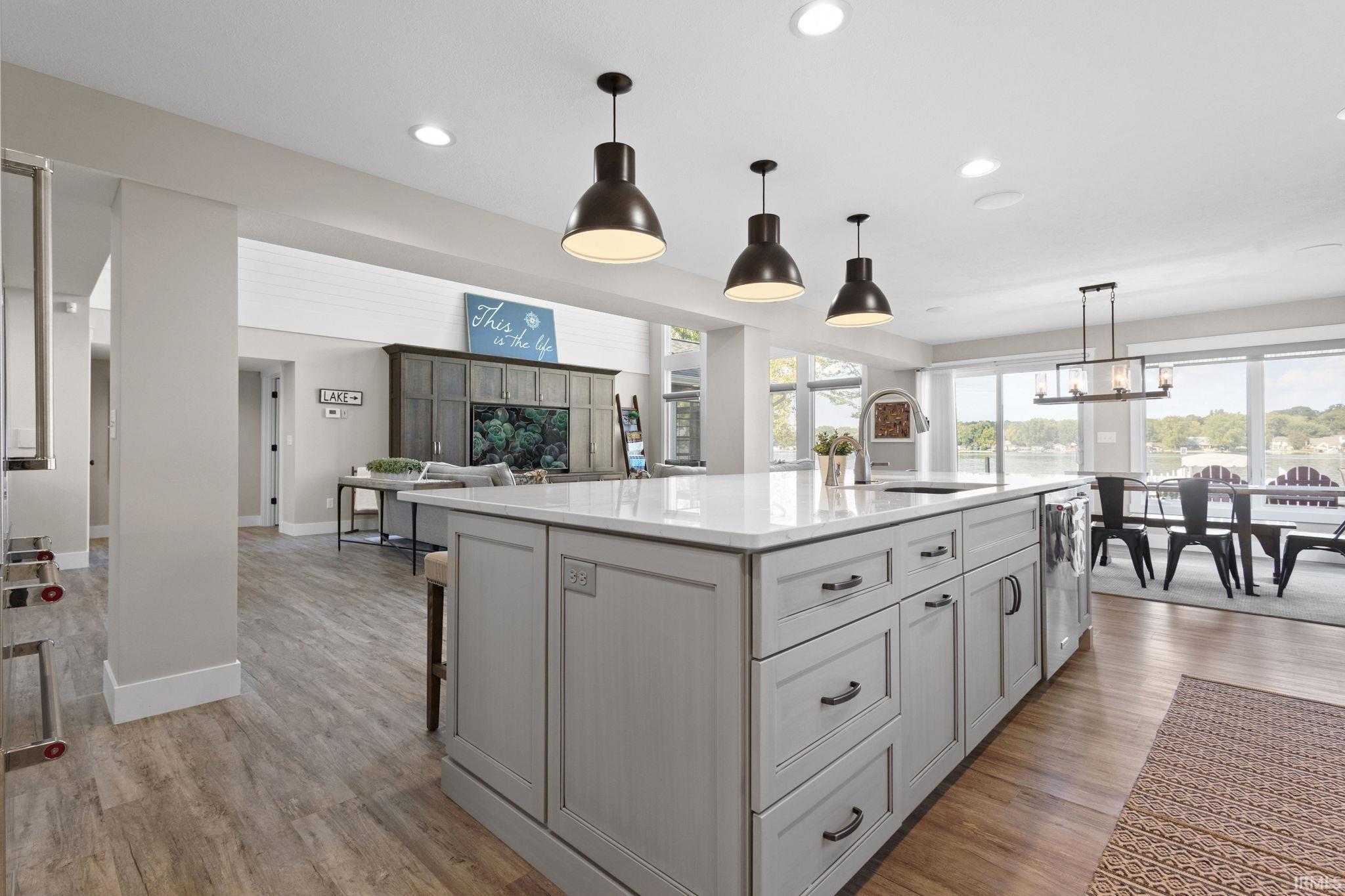 Wolcottville, Indiana 46795, United States, 6 Bedrooms Bedrooms, ,5 BathroomsBathrooms,Residential,Active,222171