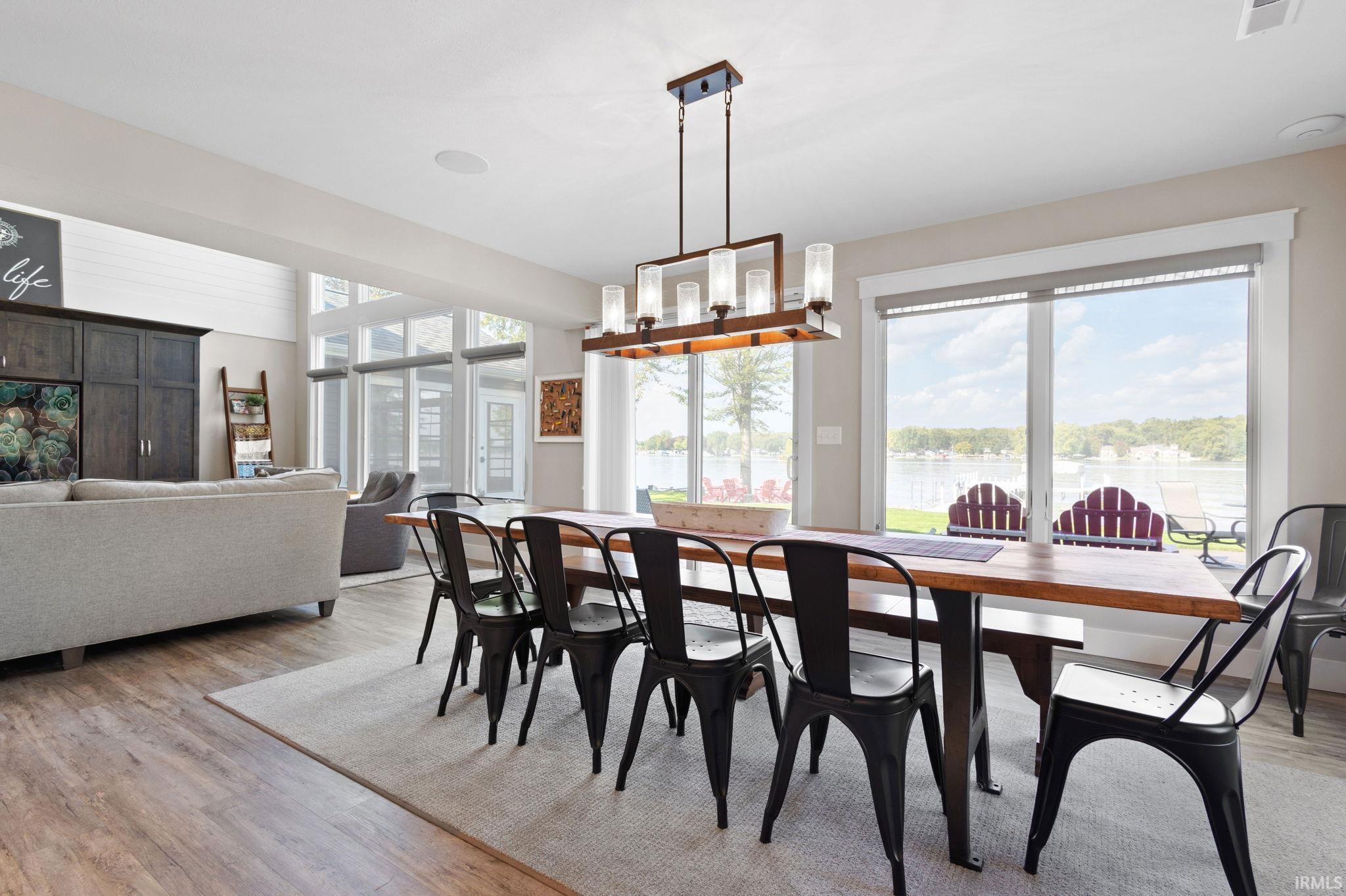 Wolcottville, Indiana 46795, United States, 6 Bedrooms Bedrooms, ,5 BathroomsBathrooms,Residential,Active,222171