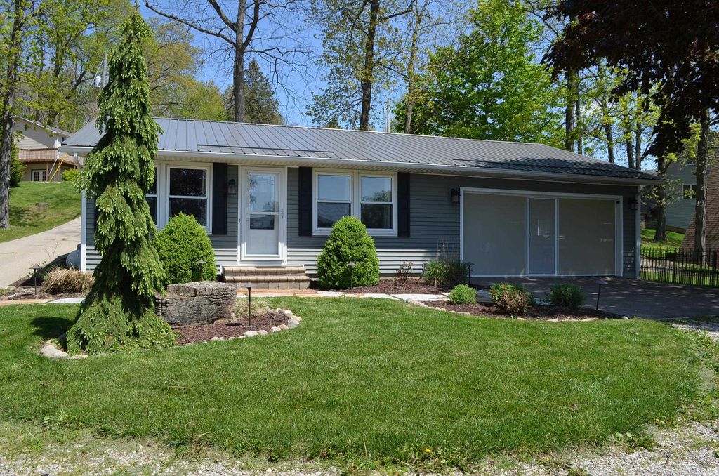Photo of 395 lane 148 hamilton lake Lane, Hamilton, IN 46742 (MLS # 202616534)