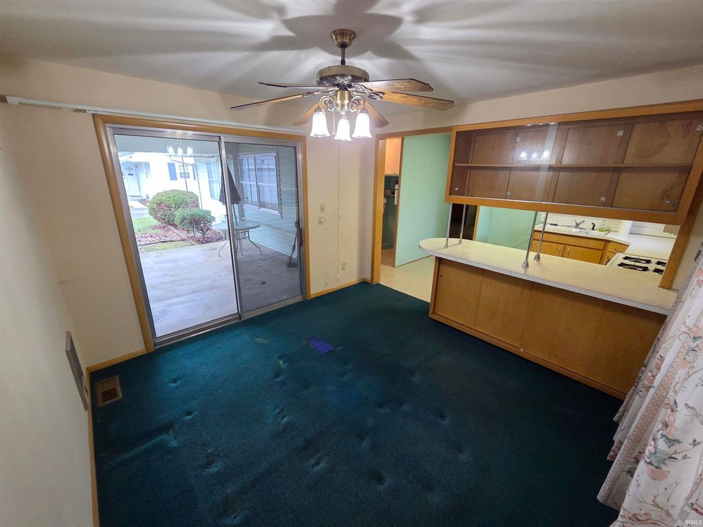 Photo of 906 Sunnyside Avenue, Ligonier, IN 46767 (MLS # 202608031)