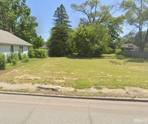 Tiny photo for 814 N Olive Street, South Bend, IN 46628 (MLS # 202616215)