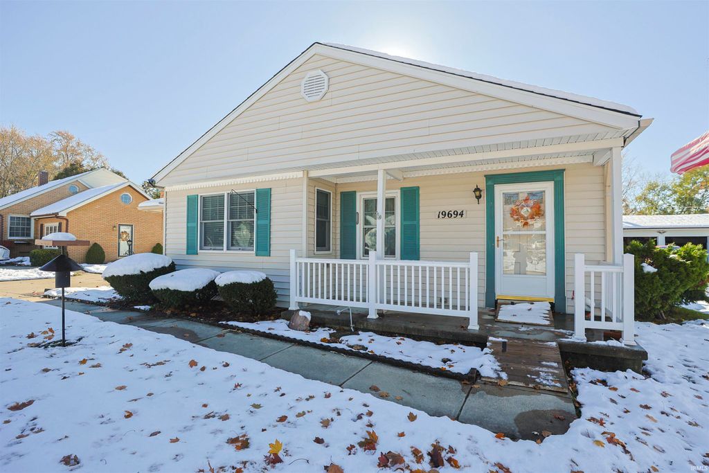 Photo of 19694 Ruth Avenue, South Bend, IN 46614 (MLS # 202546029)
