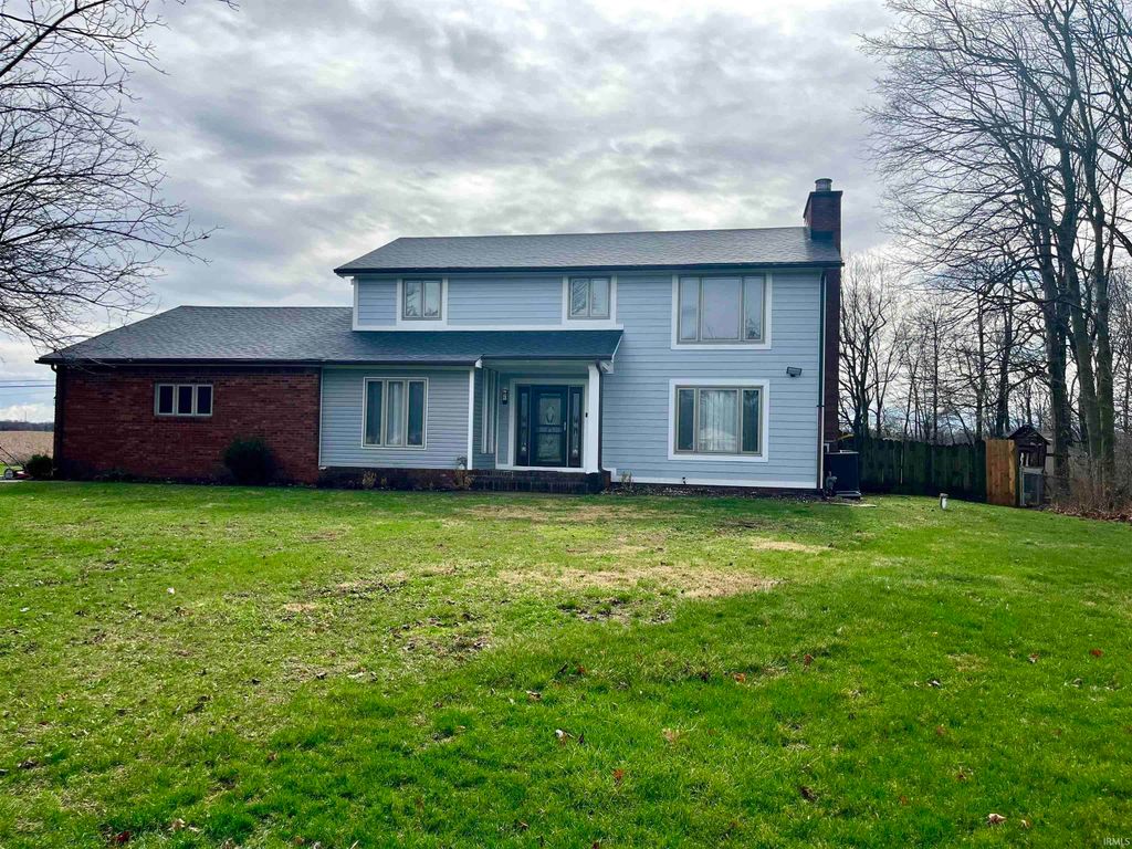 Photo of 1430 Woodscliff Drive, Anderson, IN 46012 (MLS # 202608217)