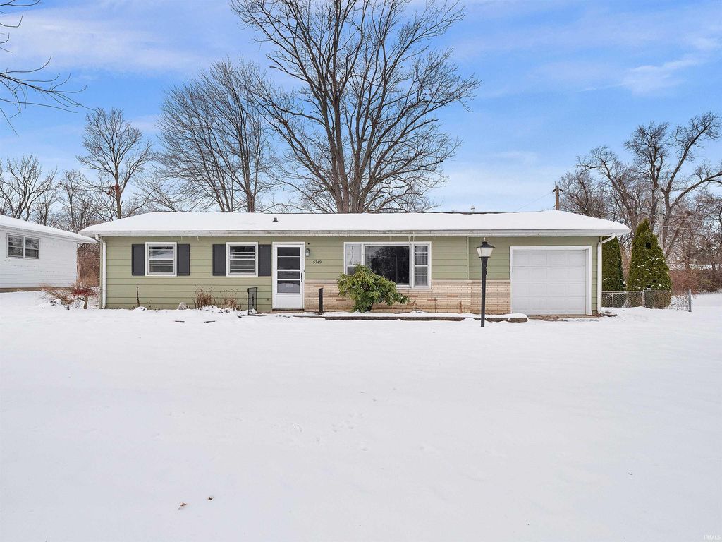 Photo of 5749 Meadowbrook Drive, Fort Wayne, IN 46835 (MLS # 202601238)
