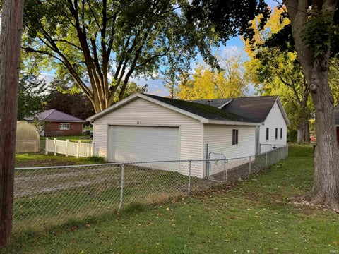 Tiny photo for 605 W 9th Street, Rochester, IN 46975 (MLS # 202643105)