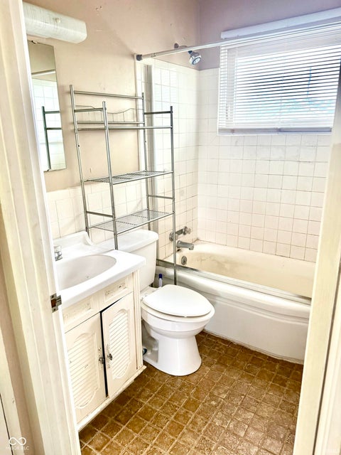 Tiny photo for 1916 W White River Boulevard, Muncie, IN 47303 (MLS # 202643588)