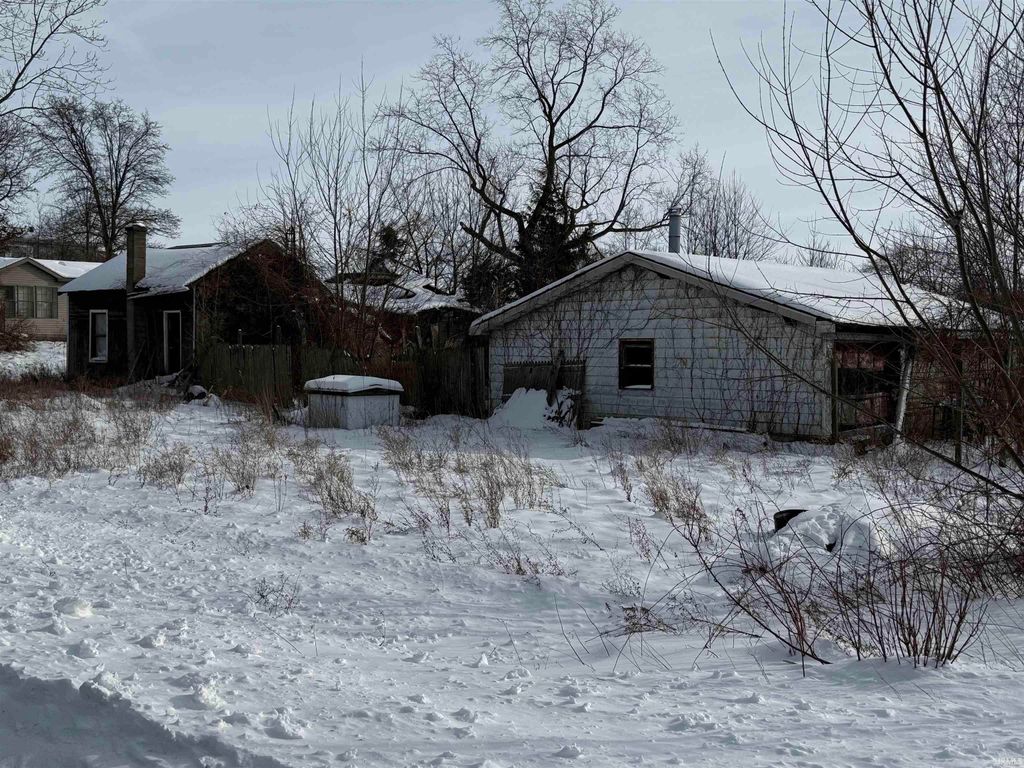 Photo of 0708 E 100 S Road, Hartford City, IN 47348 (MLS # 202603204)