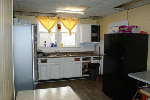 Tiny photo for 415 W Broadway Street, Kokomo, IN 46901 (MLS # 202611936)