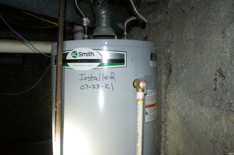 Tiny photo for 415 W Broadway Street, Kokomo, IN 46901 (MLS # 202611936)