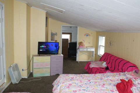 Tiny photo for 415 W Broadway Street, Kokomo, IN 46901 (MLS # 202611936)