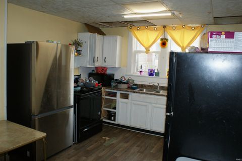 Tiny photo for 415 W Broadway Street, Kokomo, IN 46901 (MLS # 202611936)