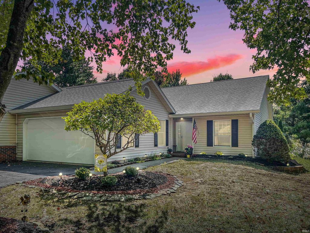 Photo of 3925 S Baytree Lane, Bloomington, IN 47401 (MLS # 202537640)