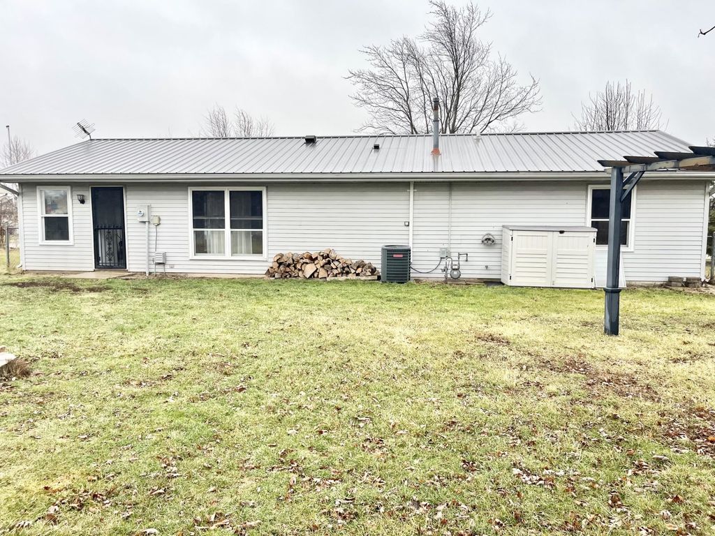 Photo of 113 W Honeysuckle Lane, Decatur, IN 46733 (MLS # 202600744)