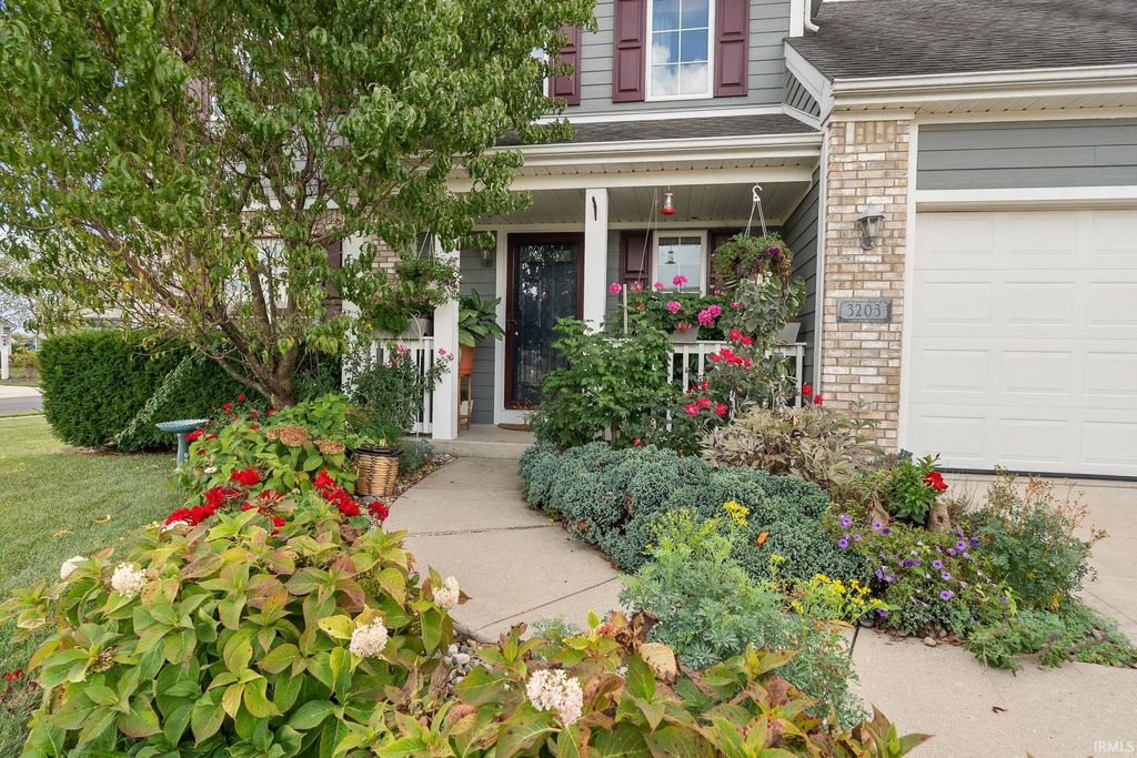 Photo of 3203 Caledon Place, Fort Wayne, IN 46818 (MLS # 202539179)