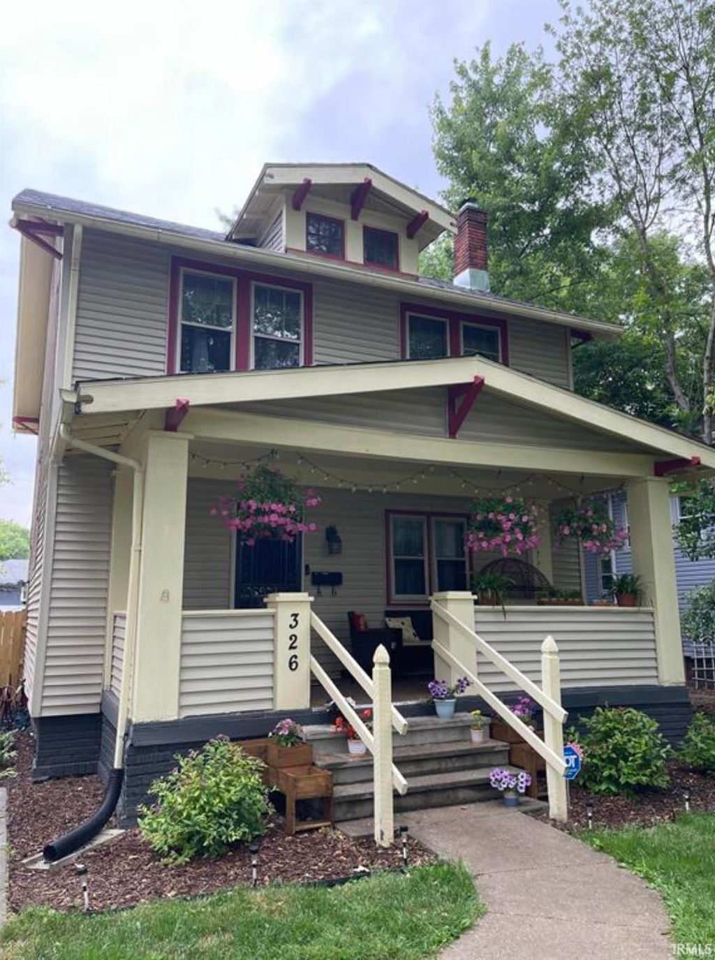 Photo of 326 Arcadia Court, Fort Wayne, IN 46807 (MLS # 202608089)