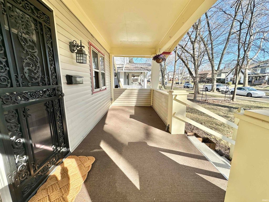 Photo of 326 Arcadia Court, Fort Wayne, IN 46807 (MLS # 202608089)