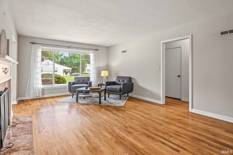 Tiny photo for 1410 S 14th Street, Lafayette, IN 47905 (MLS # 202639129)