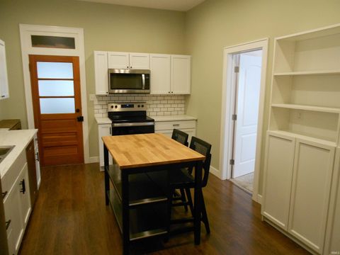 Tiny photo for 433 E Main St, Peru, IN 46970 (MLS # 202541477)