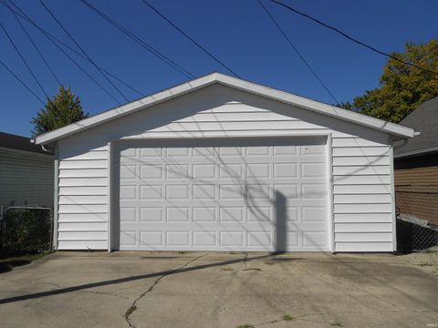 Tiny photo for 433 E Main St, Peru, IN 46970 (MLS # 202541477)