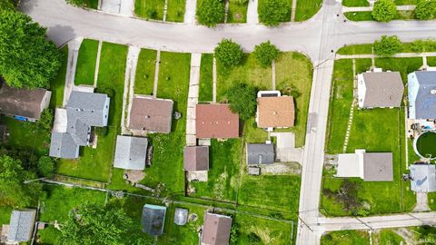 Tiny photo for 1610 Hillside Avenue, Fort Wayne, IN 46805 (MLS # 202618358)