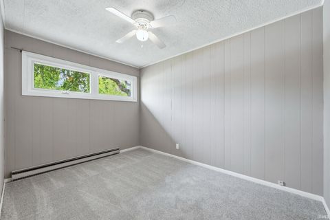 Tiny photo for 1610 Hillside Avenue, Fort Wayne, IN 46805 (MLS # 202618358)