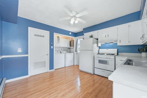 Tiny photo for 1610 Hillside Avenue, Fort Wayne, IN 46805 (MLS # 202618358)