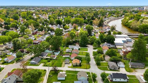 Tiny photo for 1610 Hillside Avenue, Fort Wayne, IN 46805 (MLS # 202618358)