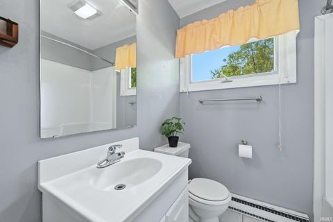 Tiny photo for 1610 Hillside Avenue, Fort Wayne, IN 46805 (MLS # 202618358)
