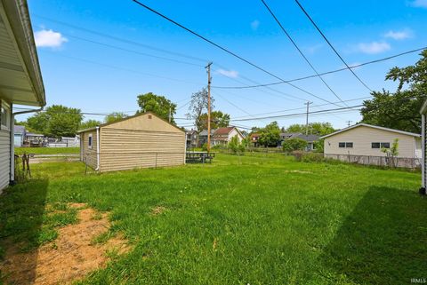 Tiny photo for 1610 Hillside Avenue, Fort Wayne, IN 46805 (MLS # 202618358)