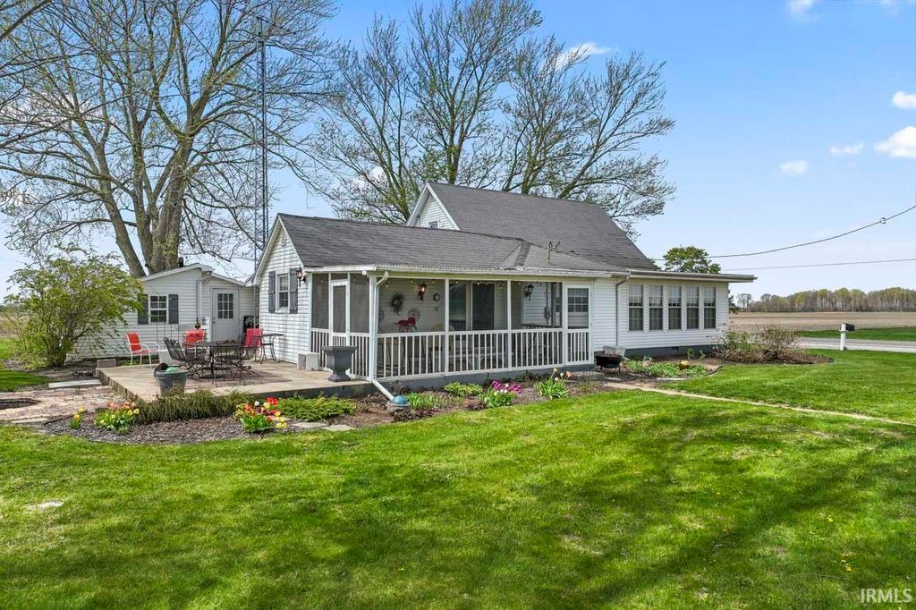 Photo of 3268 E State Road 18, Flora, IN 46929 (MLS # 202613017)