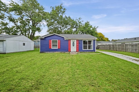 Photo of 3236 Pipers Glen Drive, Lafayette, IN 47909 (MLS # 202640623)