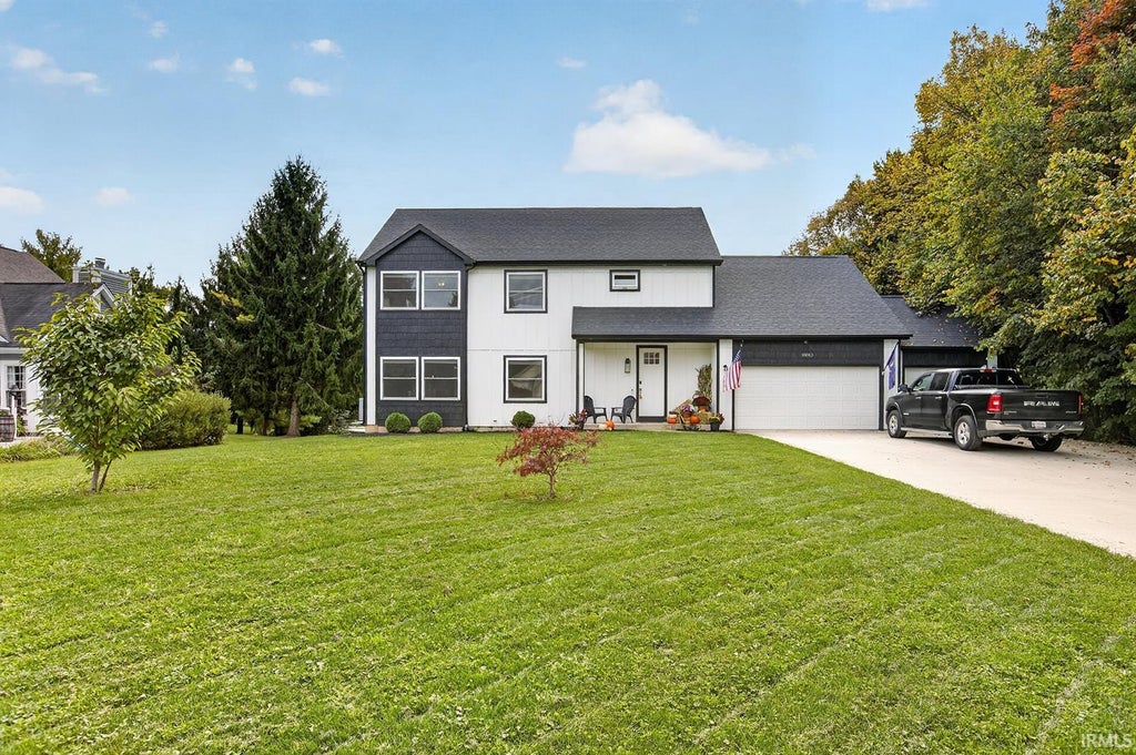 Photo of 10013 Lanewood Court, Fort Wayne, IN 46804 (MLS # 202642226)
