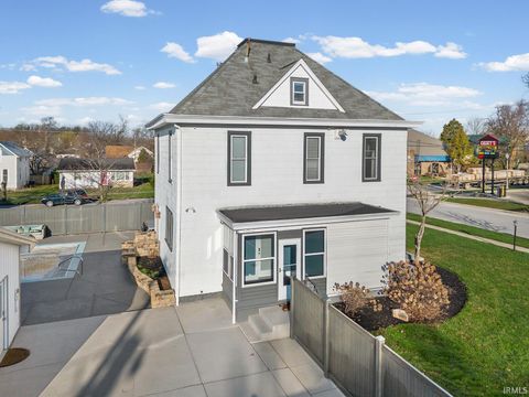 Tiny photo for 400 S Prairie Street, Brookston, IN 47923 (MLS # 202608931)
