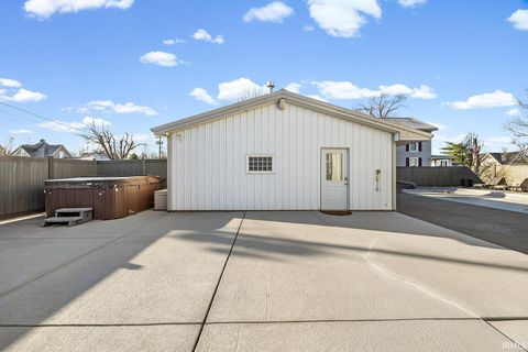 Tiny photo for 400 S Prairie Street, Brookston, IN 47923 (MLS # 202608931)