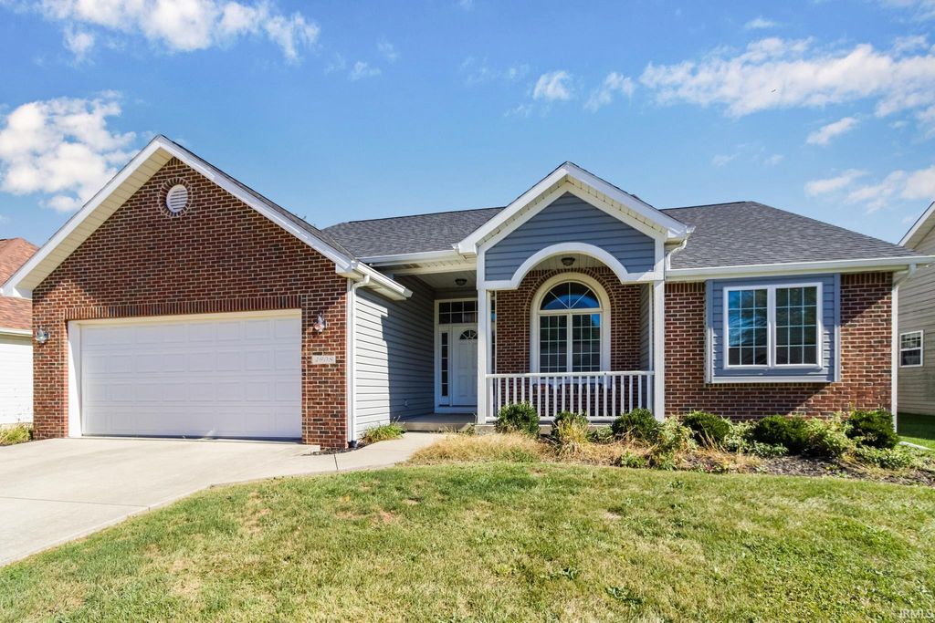 Photo of 1608 S Stapleton Drive, Yorktown, IN 47396 (MLS # 202543250)