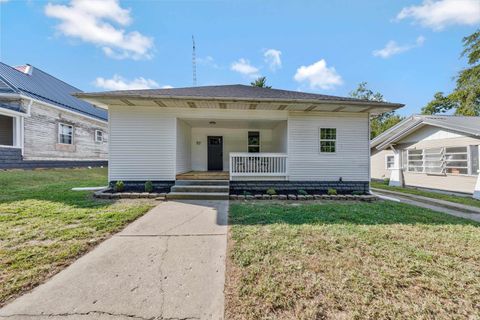Photo of 707 W 4th Street, Bicknell, IN 47512 (MLS # 202538219)
