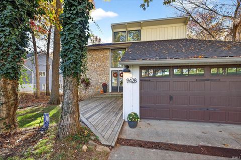 Photo of 9428 S Harbour Pointe Drive, Bloomington, IN 47401 (MLS # 202603224)